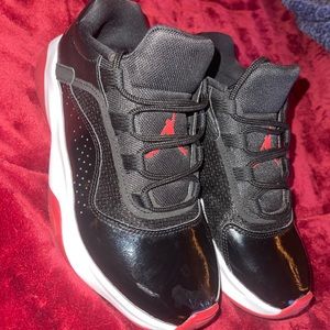 womens jordan 11s